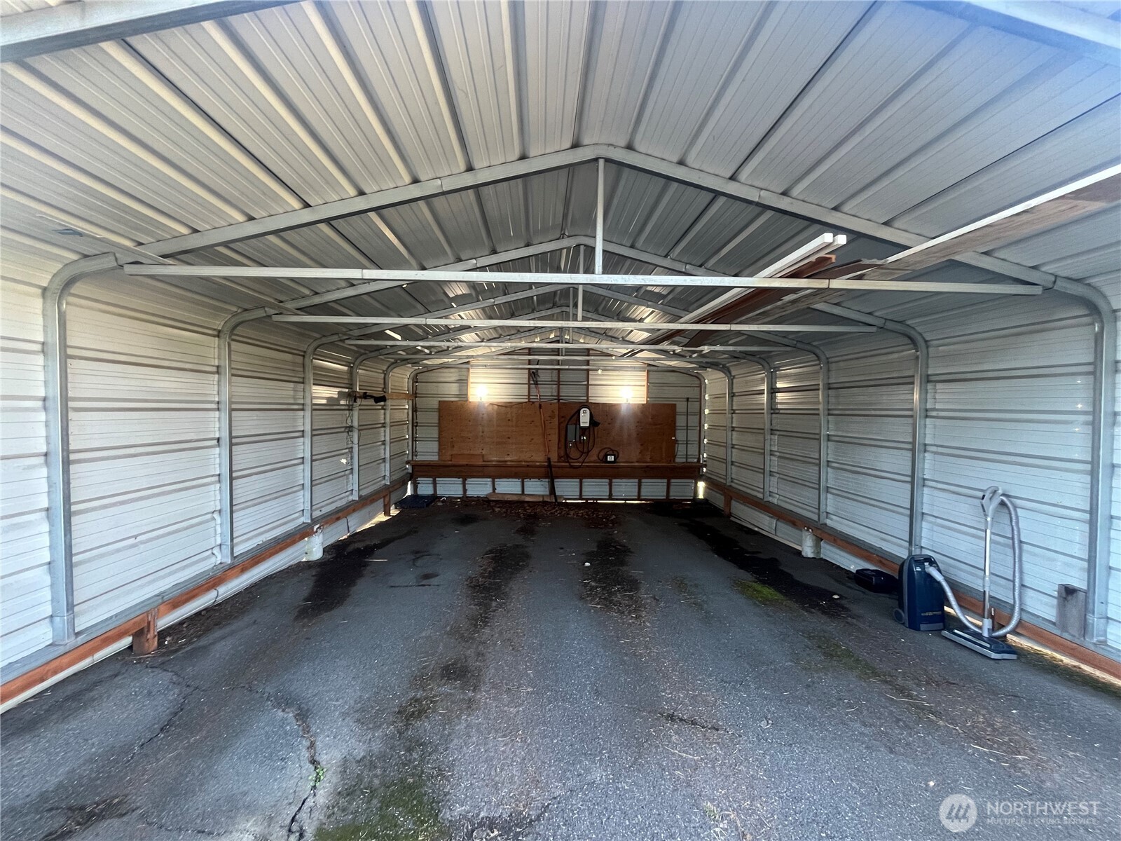 2501 E Sunset Drive Property Photo 4
