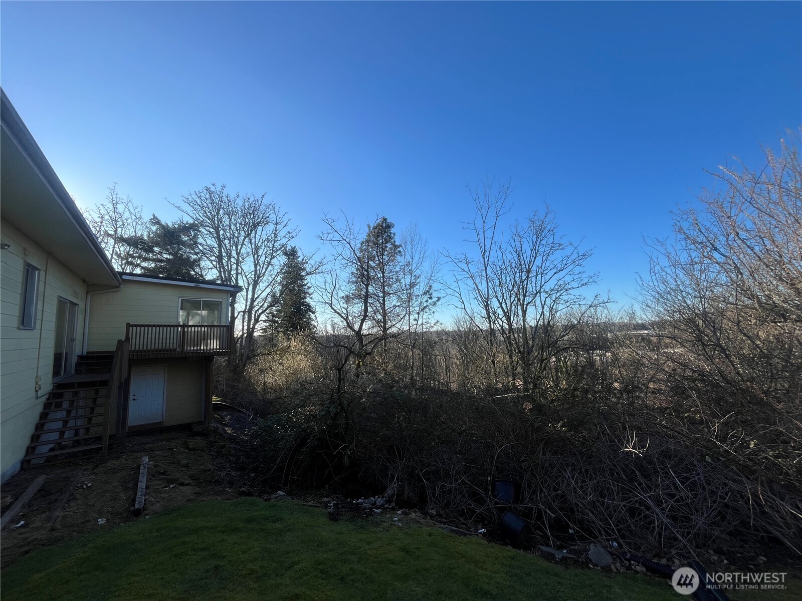 2501 E Sunset Drive Property Photo 5