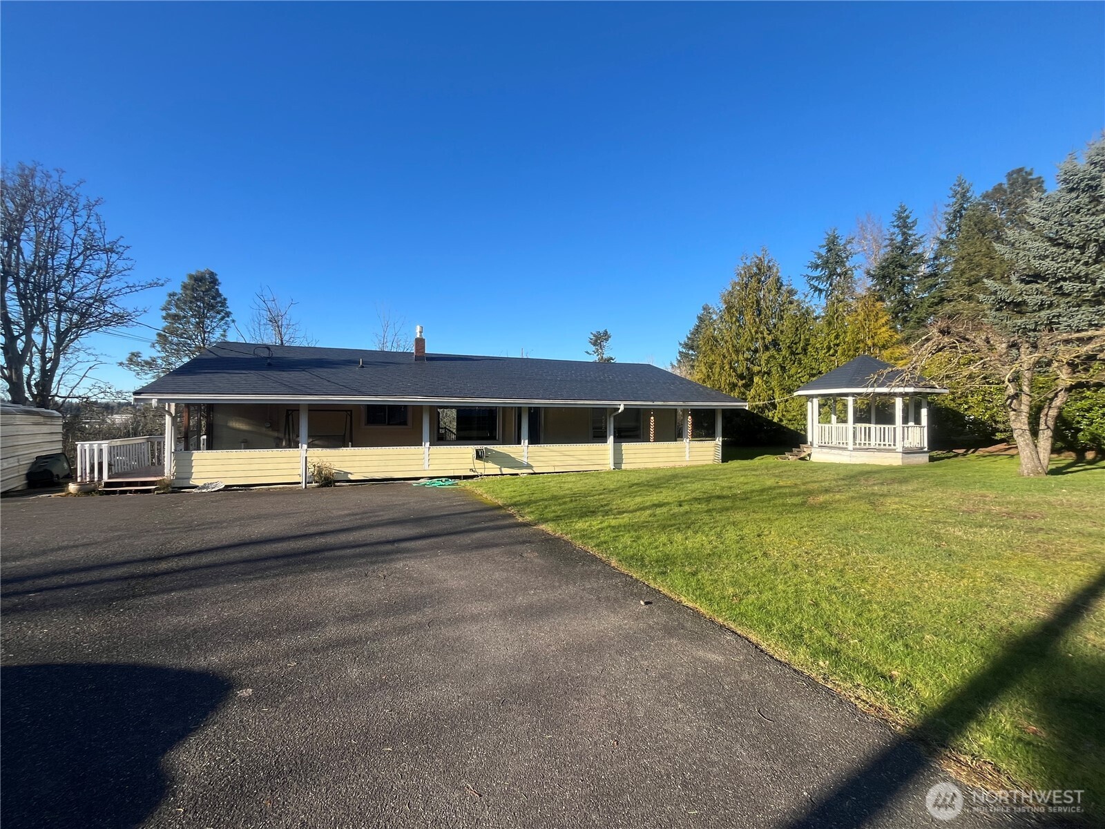 2501 E Sunset Drive Property Photo 6