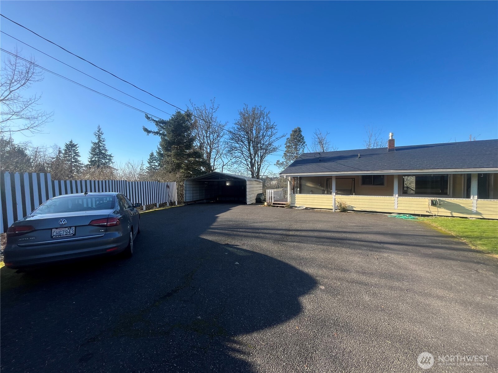 2501 E Sunset Drive Property Photo 10