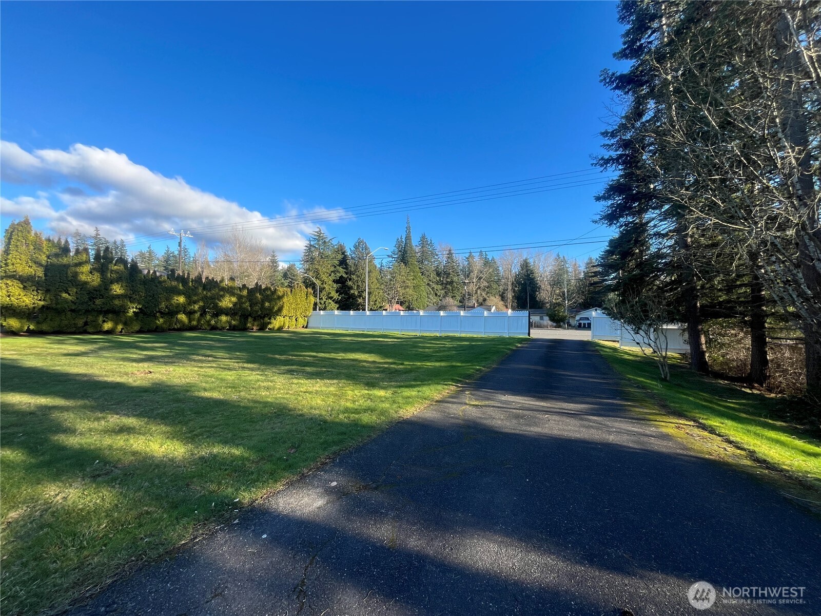 2501 E Sunset Drive Property Photo 11