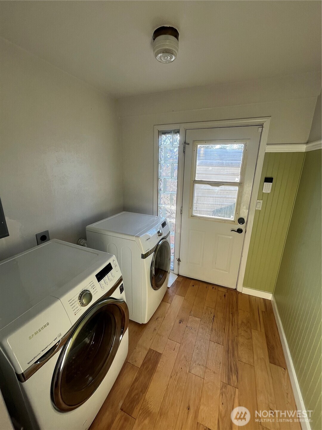 2501 E Sunset Drive Property Photo 17