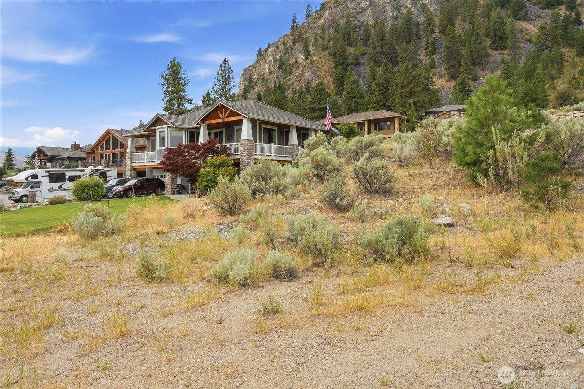 15316 Lakeview Street Property Photo 7