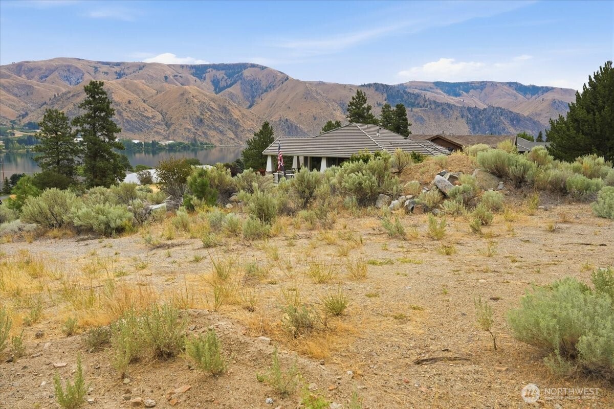 15316 Lakeview Street Property Photo 10