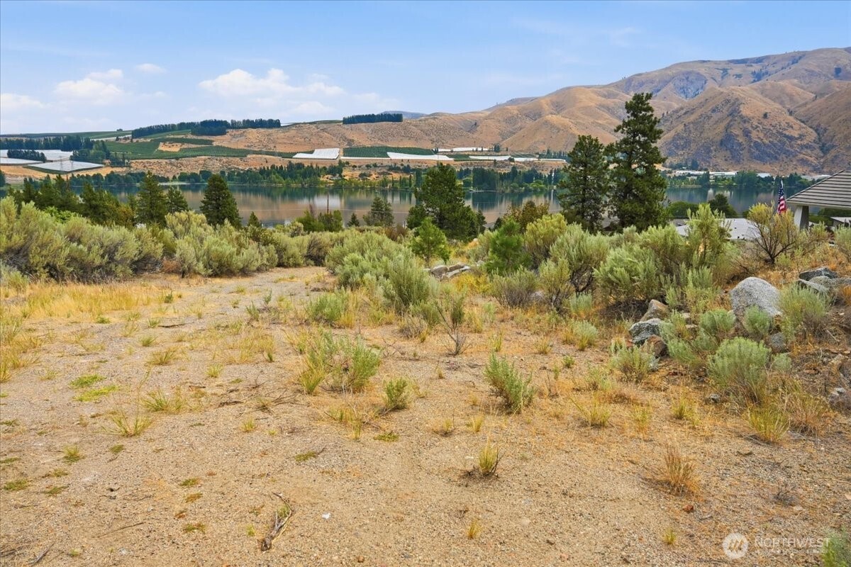 15316 Lakeview Street Property Photo 11
