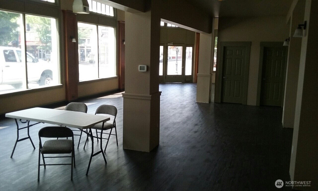 402 N Tower Avenue Property Photo 7