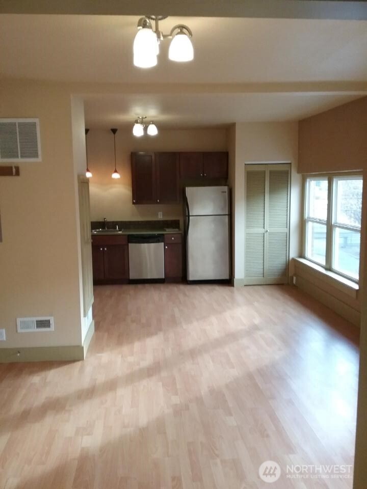 402 N Tower Avenue Property Photo 11