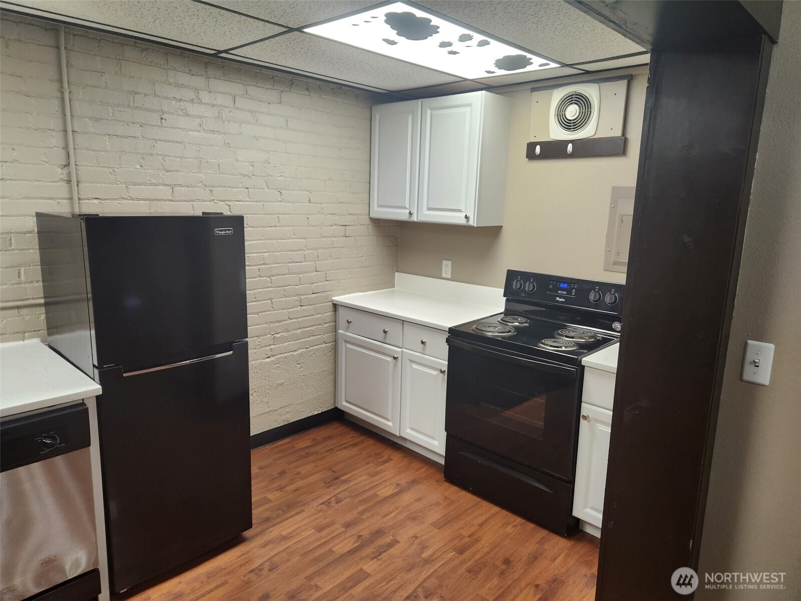 402 N Tower Avenue Property Photo 16