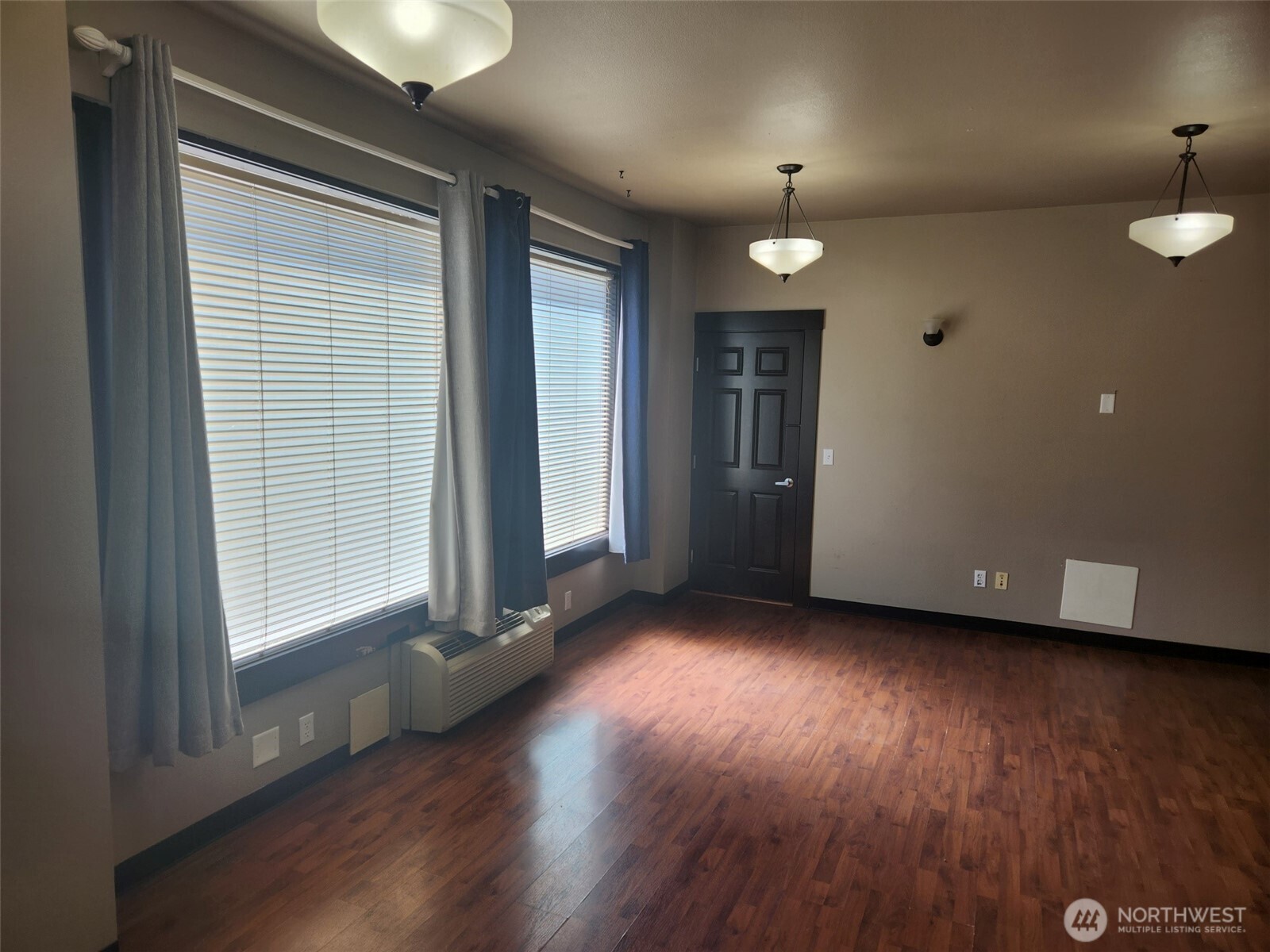 402 N Tower Avenue Property Photo 17