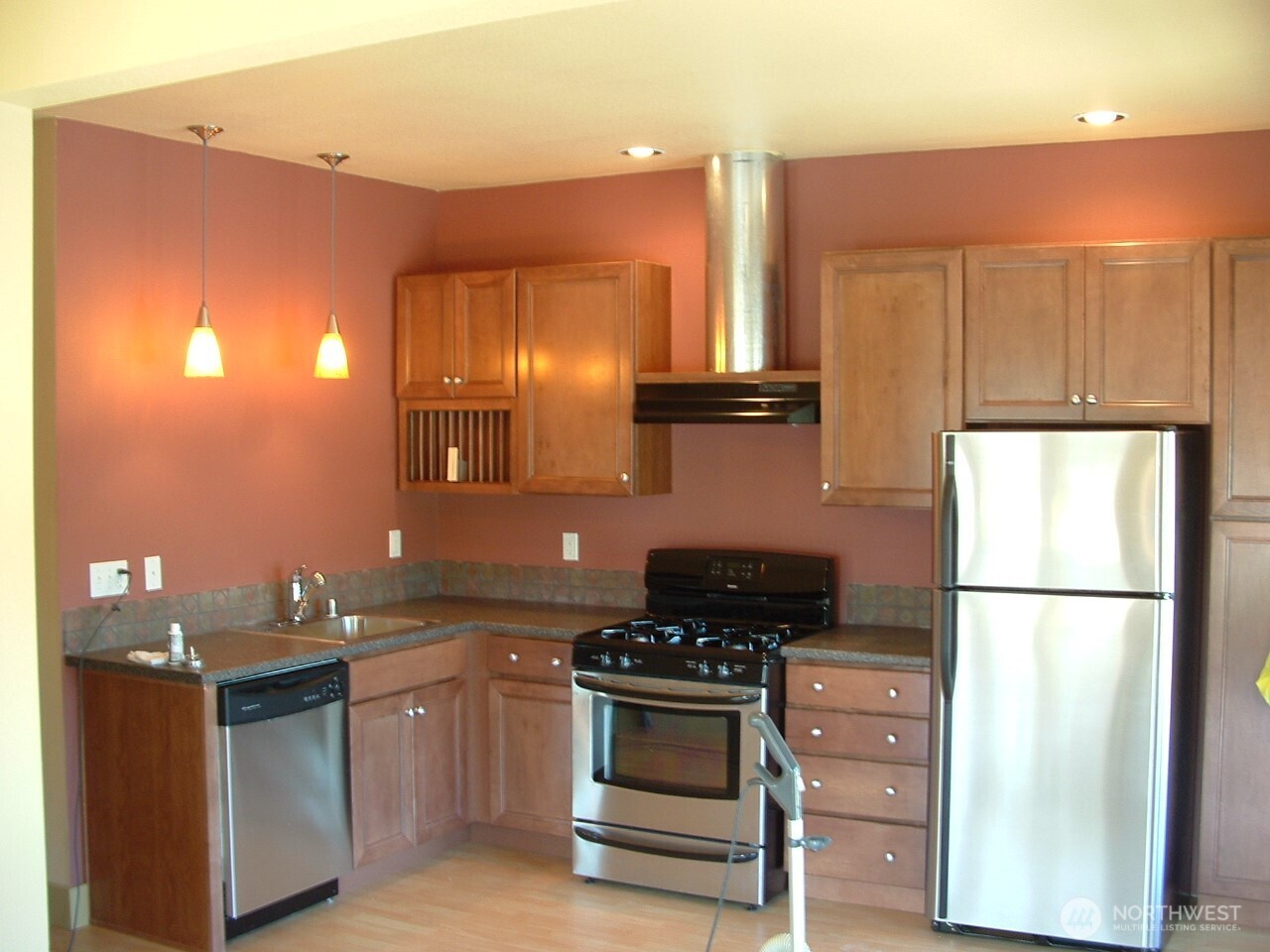 402 N Tower Avenue Property Photo 18