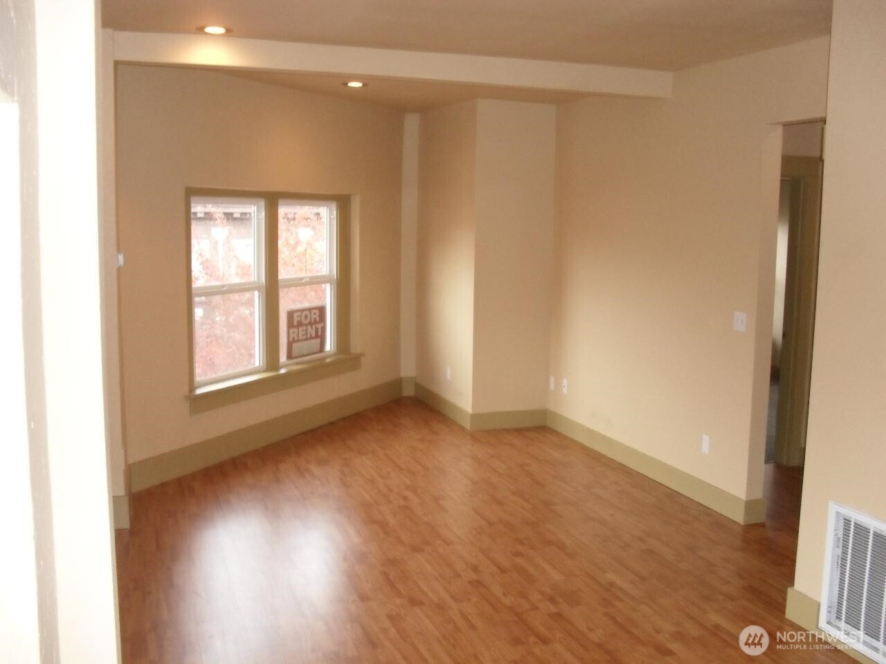 402 N Tower Avenue Property Photo 21