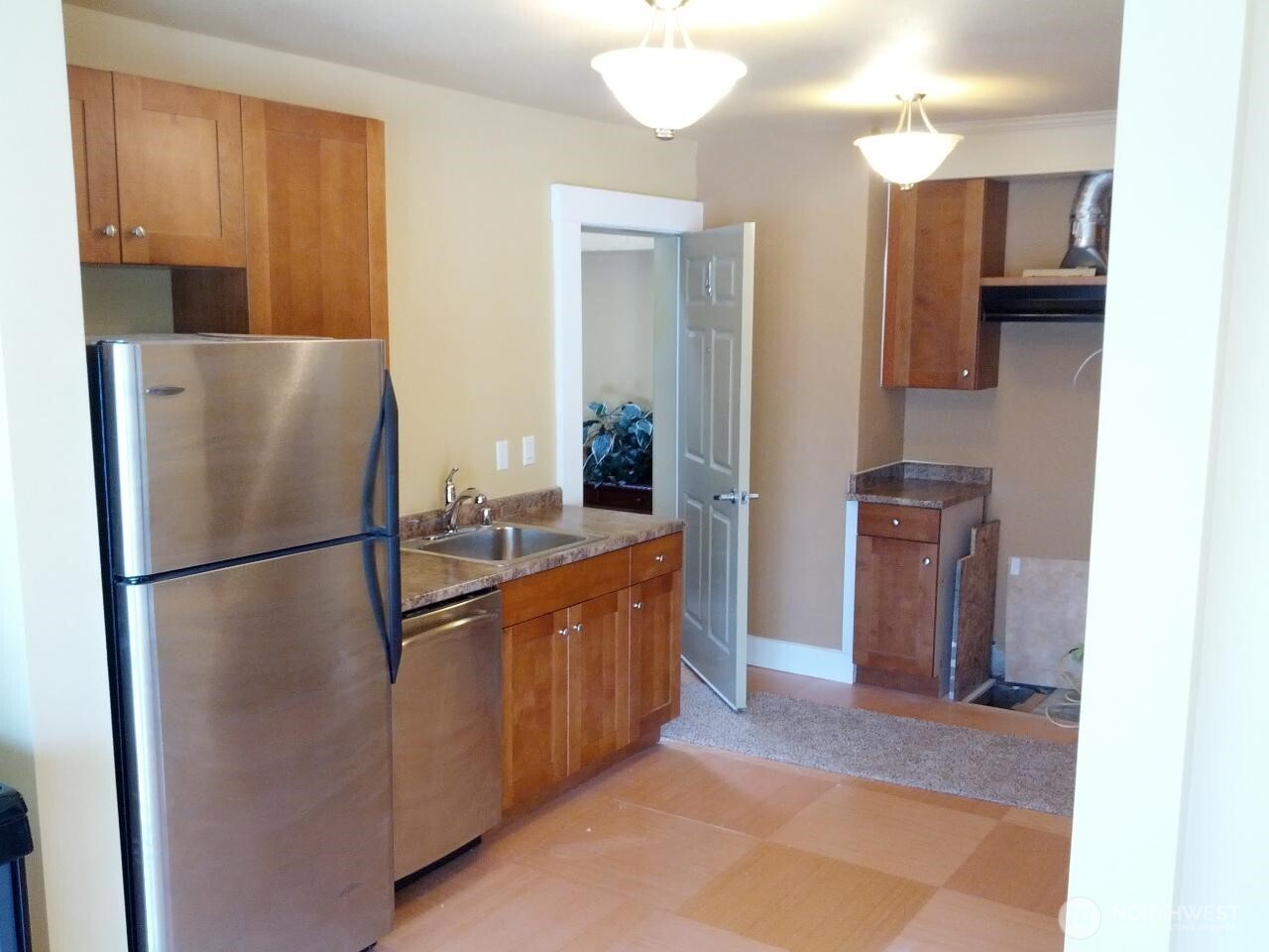 402 N Tower Avenue Property Photo 22
