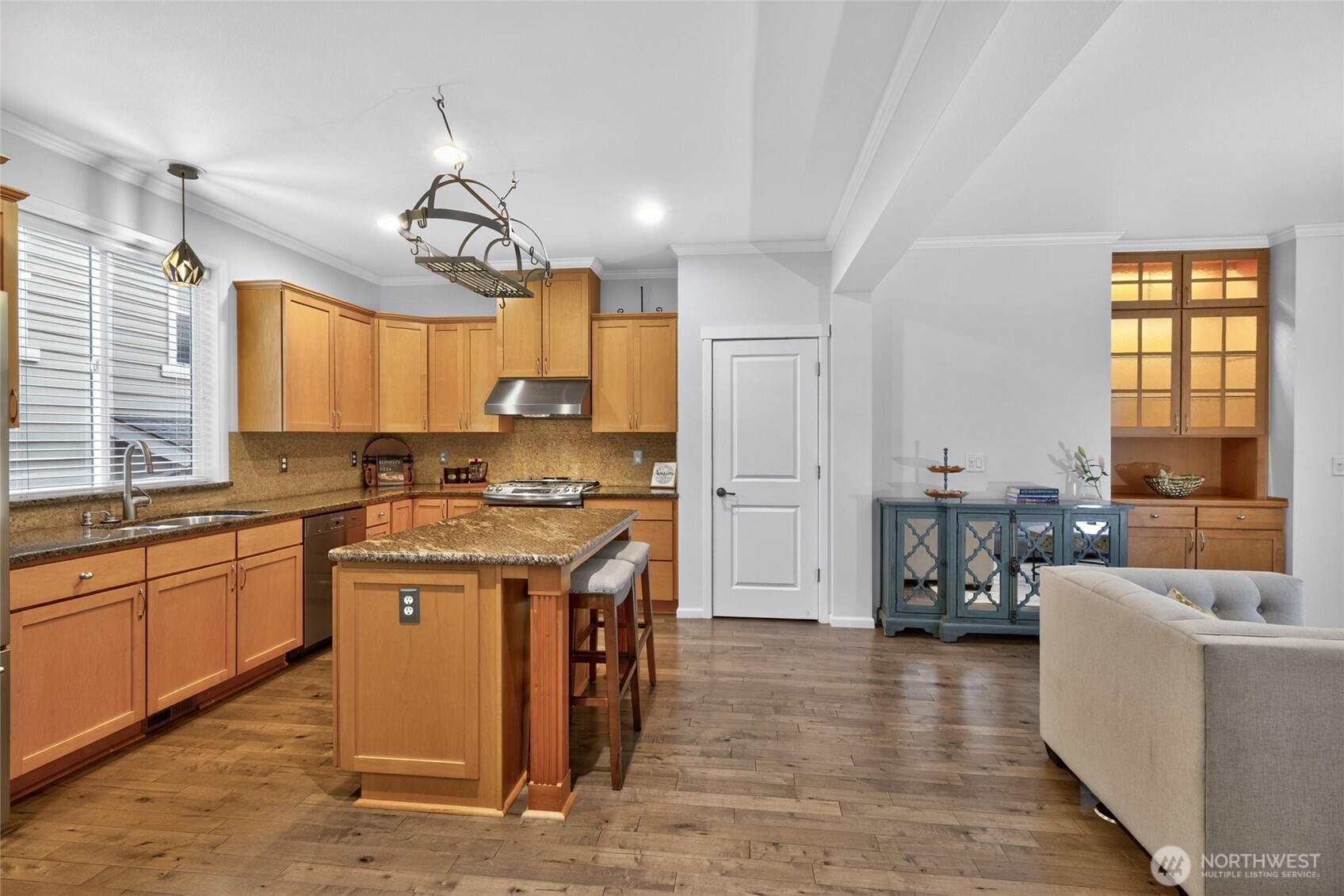 20905 12th Avenue Property Photo 12