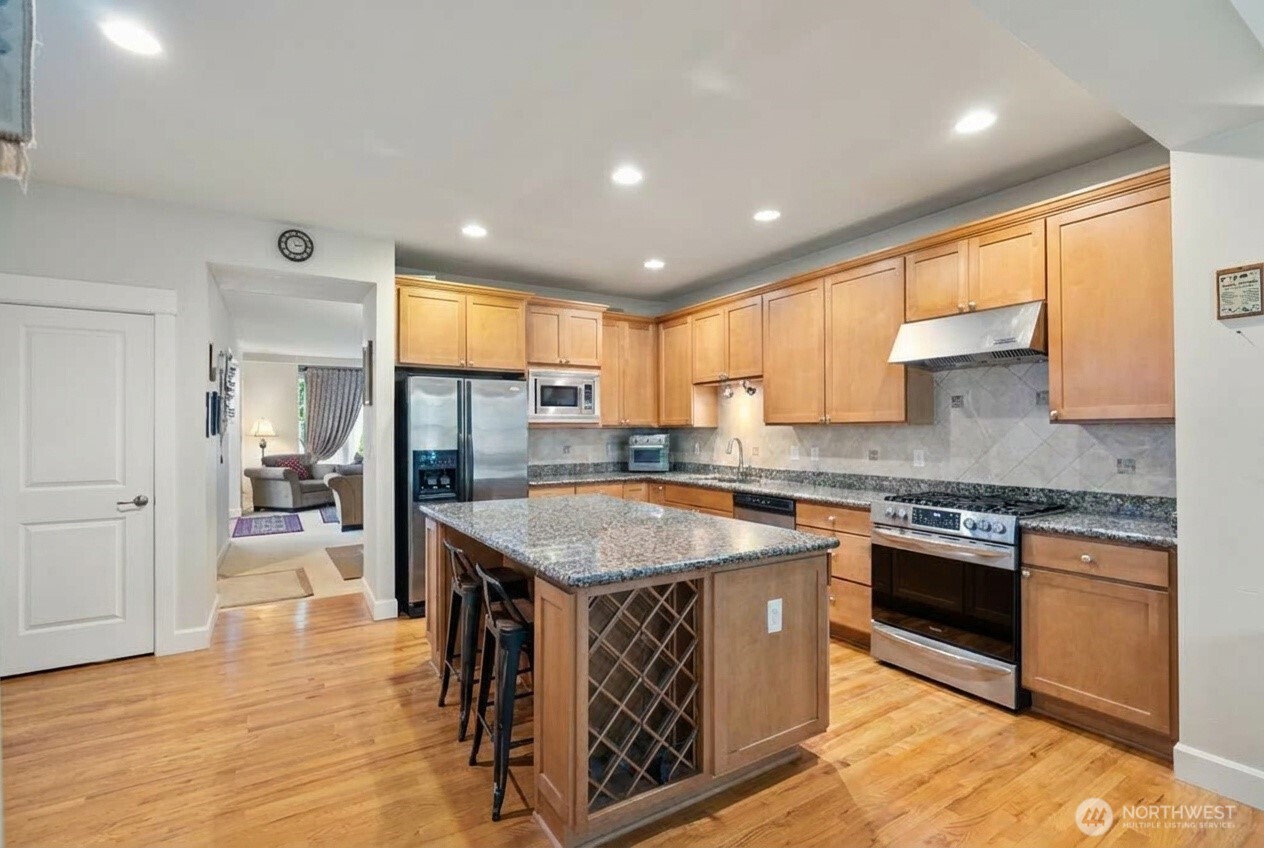 17252 Ne 119th Way Property Photo 6