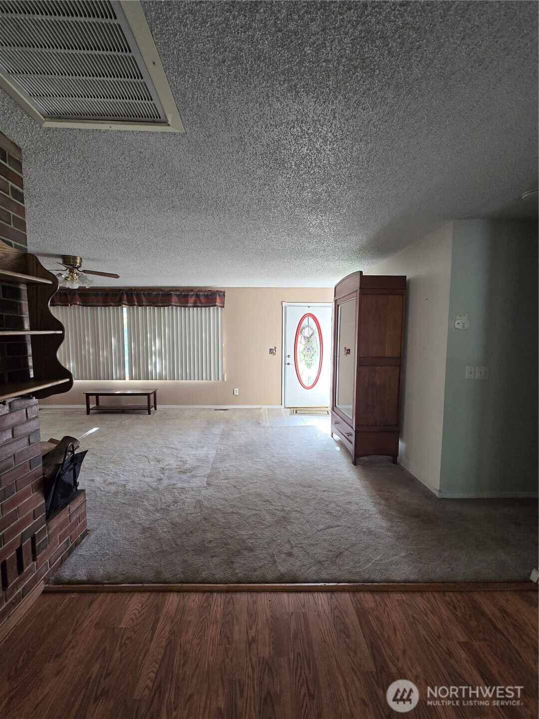 371 Se Evergreen Loop Property Photo 5