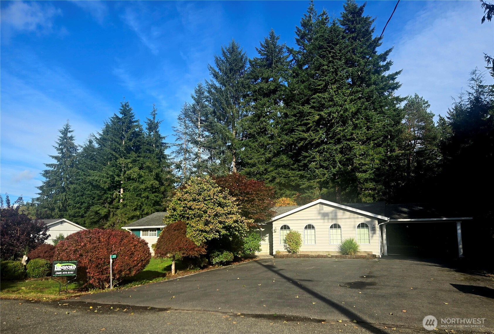 371 Se Evergreen Loop Property Photo 15