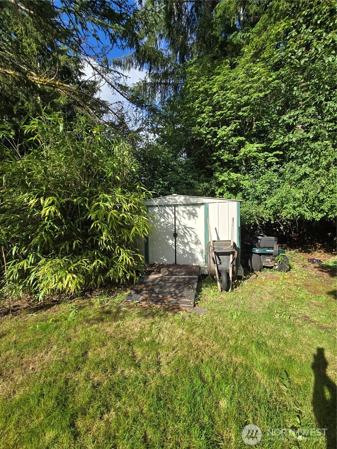 371 Se Evergreen Loop Property Photo 18