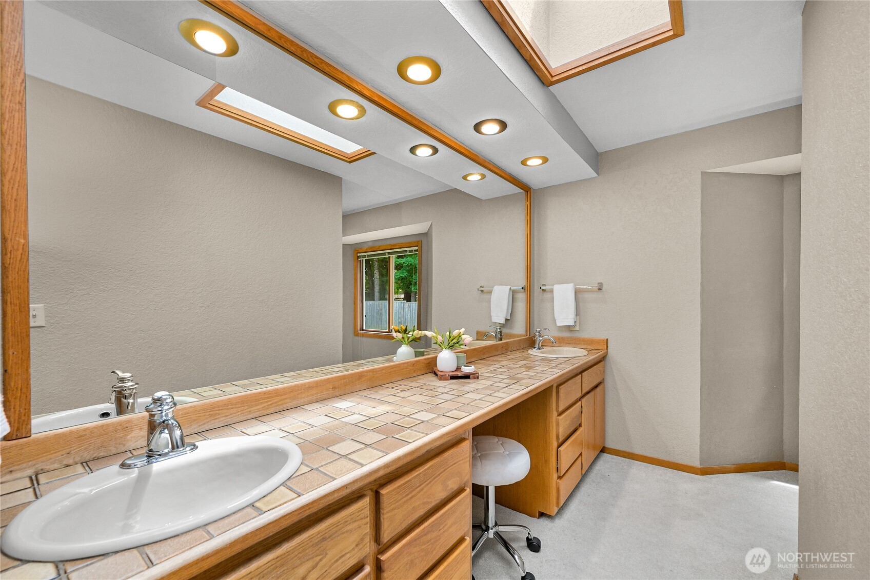 208 Hawthorn Road Property Photo 23