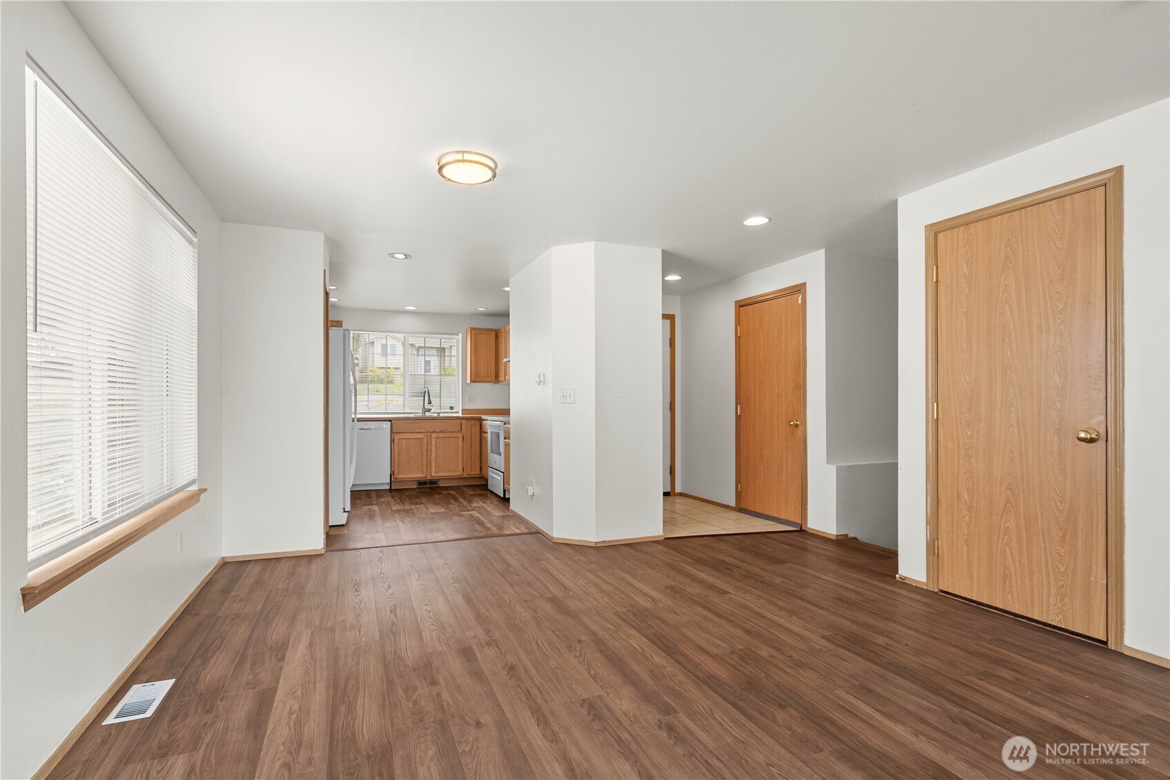 13716 21st Avenue Property Photo 8