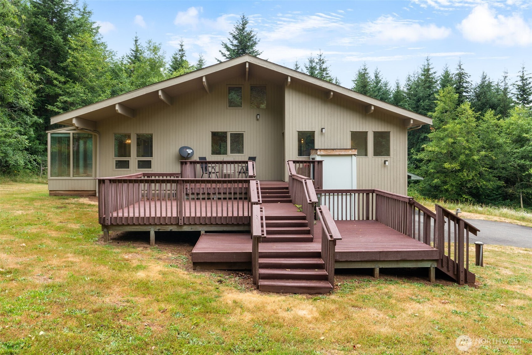 1438 Brown Road Property Photo 5