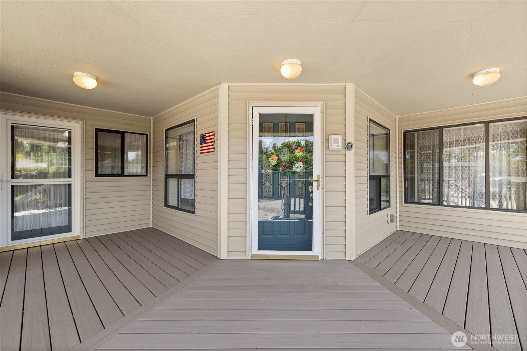 4505 72nd Street Property Photo 2