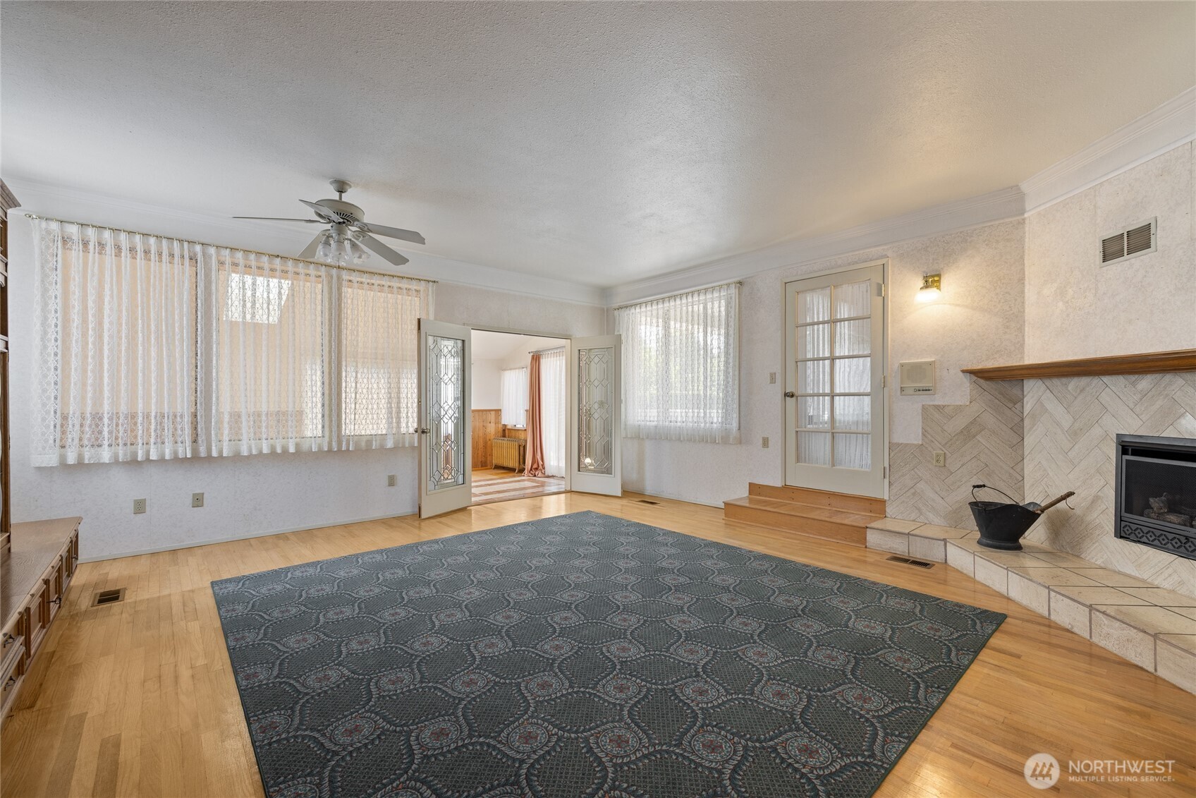 4505 72nd Street Property Photo 4
