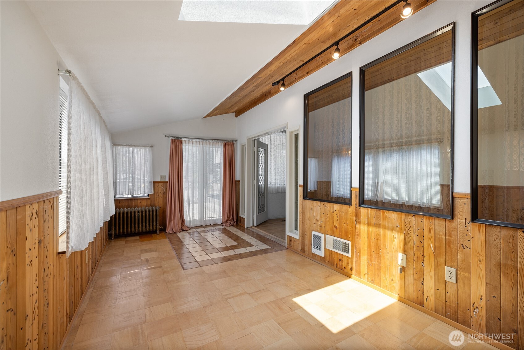 4505 72nd Street Property Photo 8