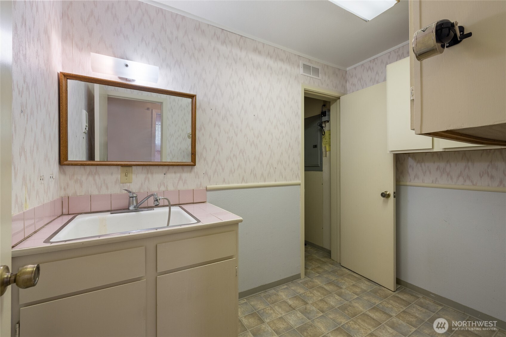 4505 72nd Street Property Photo 18
