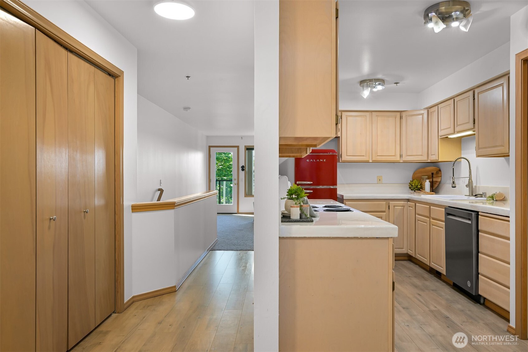 705 N State Street 202 Property Photo 10