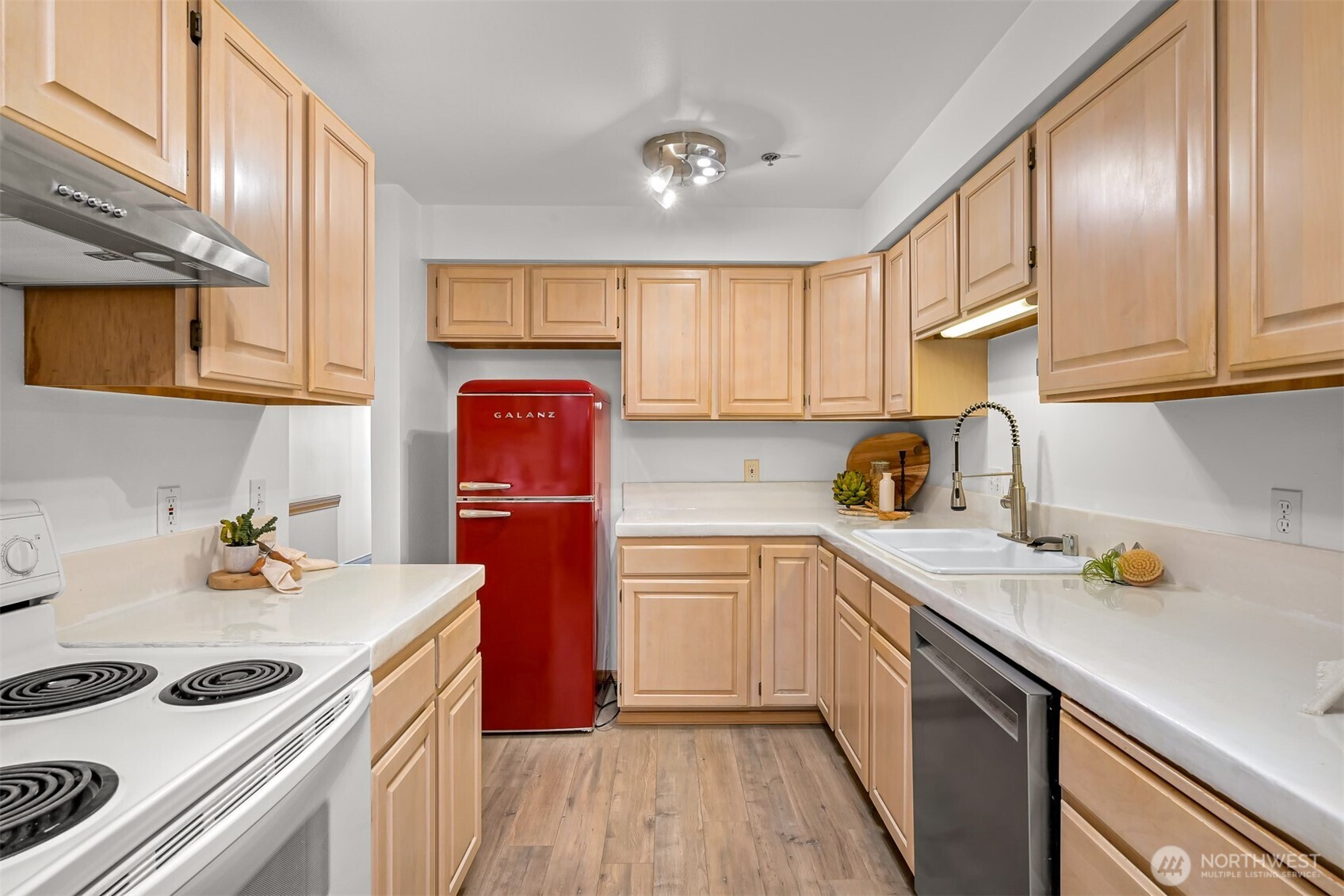 705 N State Street 202 Property Photo 12