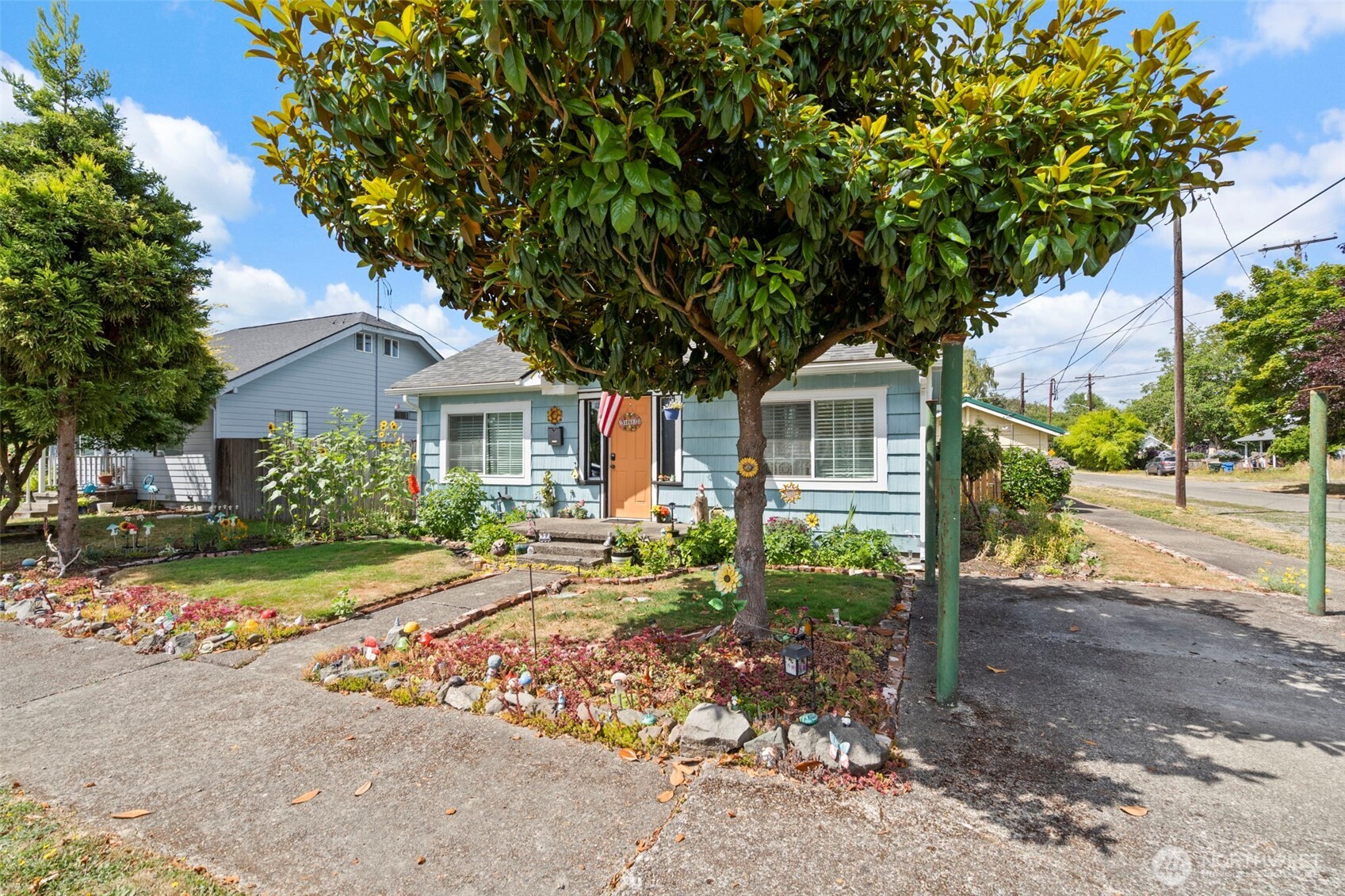 1131 J Street Property Photo 2