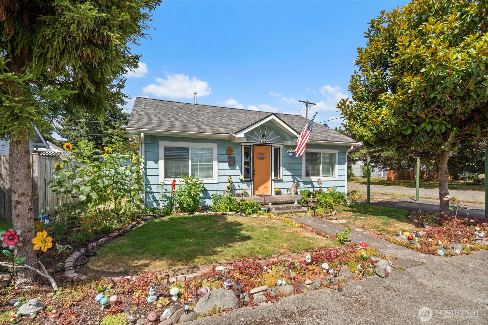 1131 J Street Property Photo 3