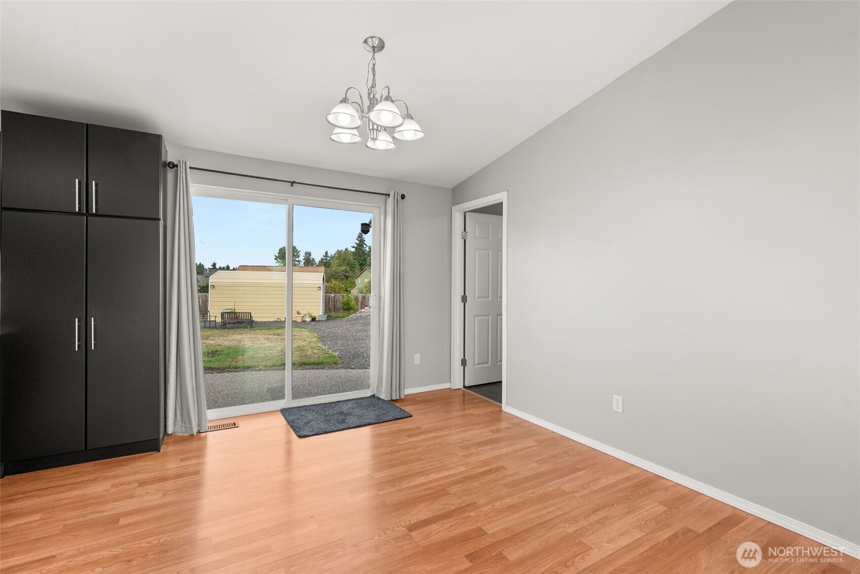 113 Karen Court Property Photo 8
