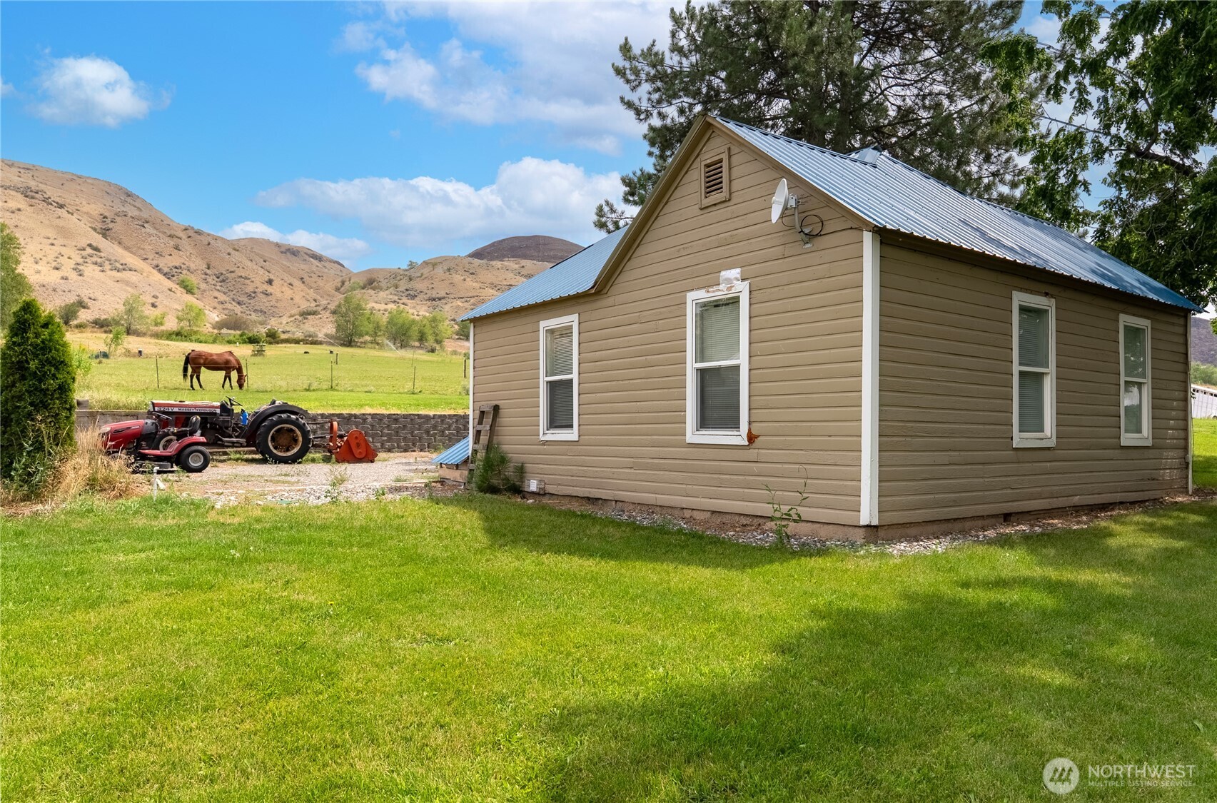 31952 A Highway 97 Property Photo 4