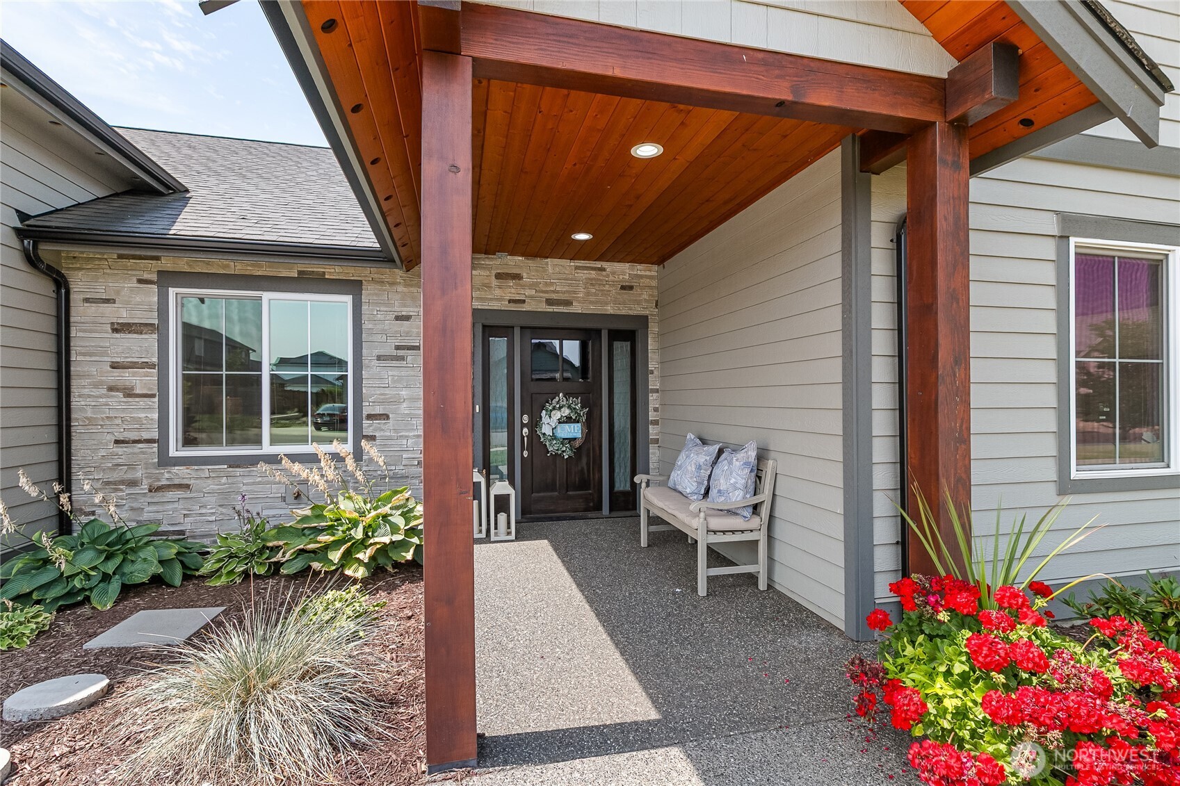 2240 Berryman Loop Property Photo 4