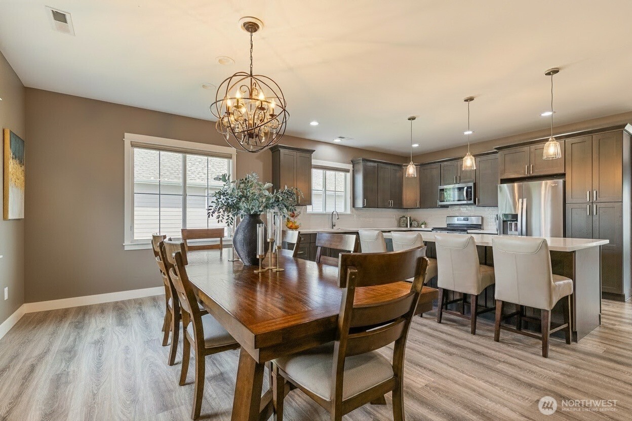 2240 Berryman Loop Property Photo 12