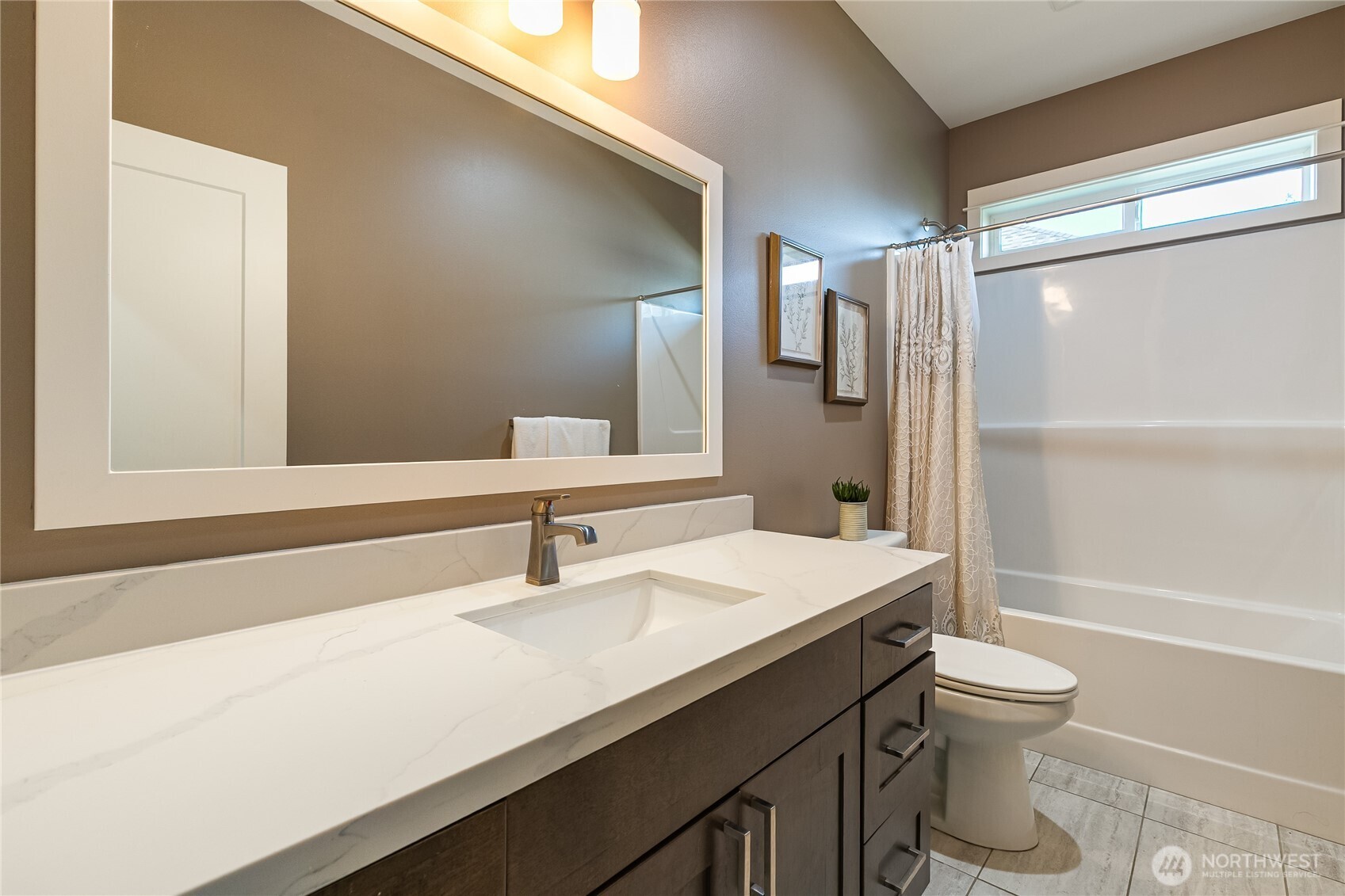 2240 Berryman Loop Property Photo 33