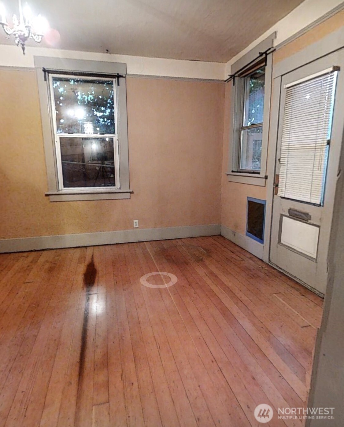 1210 E Pine Street Property Photo 8