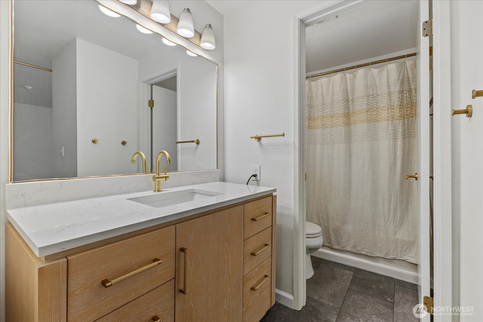 21904 56th Avenue B2 Property Photo 12