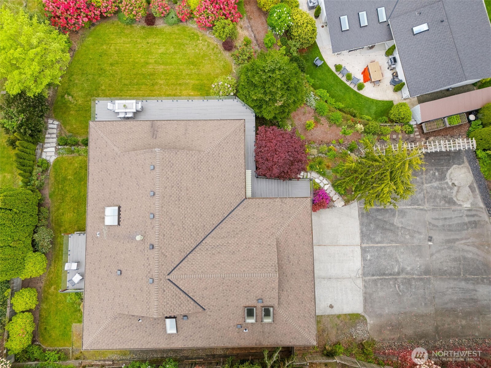 5128 Seaview Way Property Photo 7