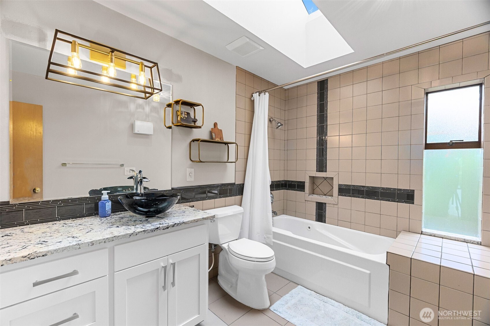 5128 Seaview Way Property Photo 24