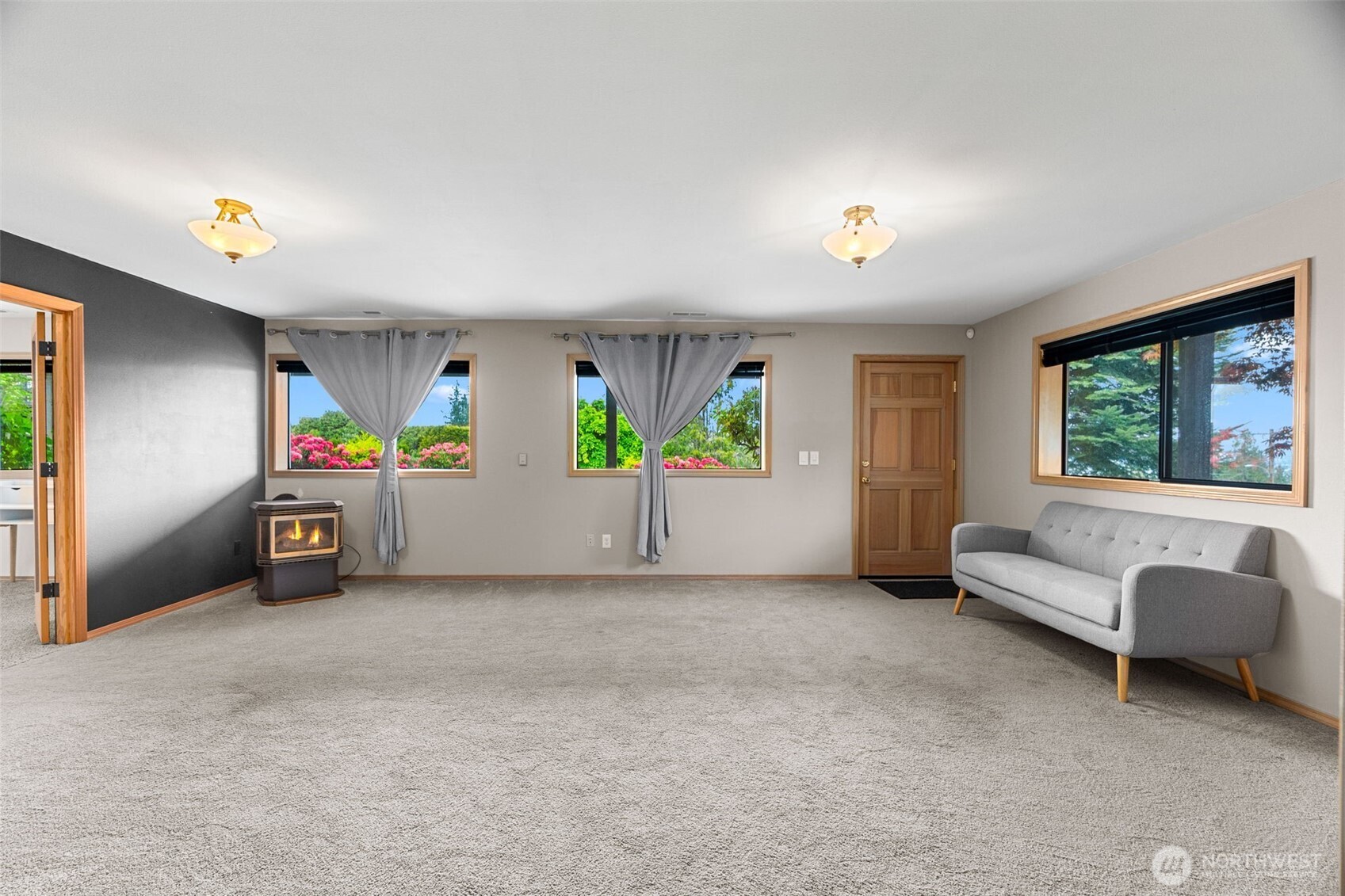 5128 Seaview Way Property Photo 27