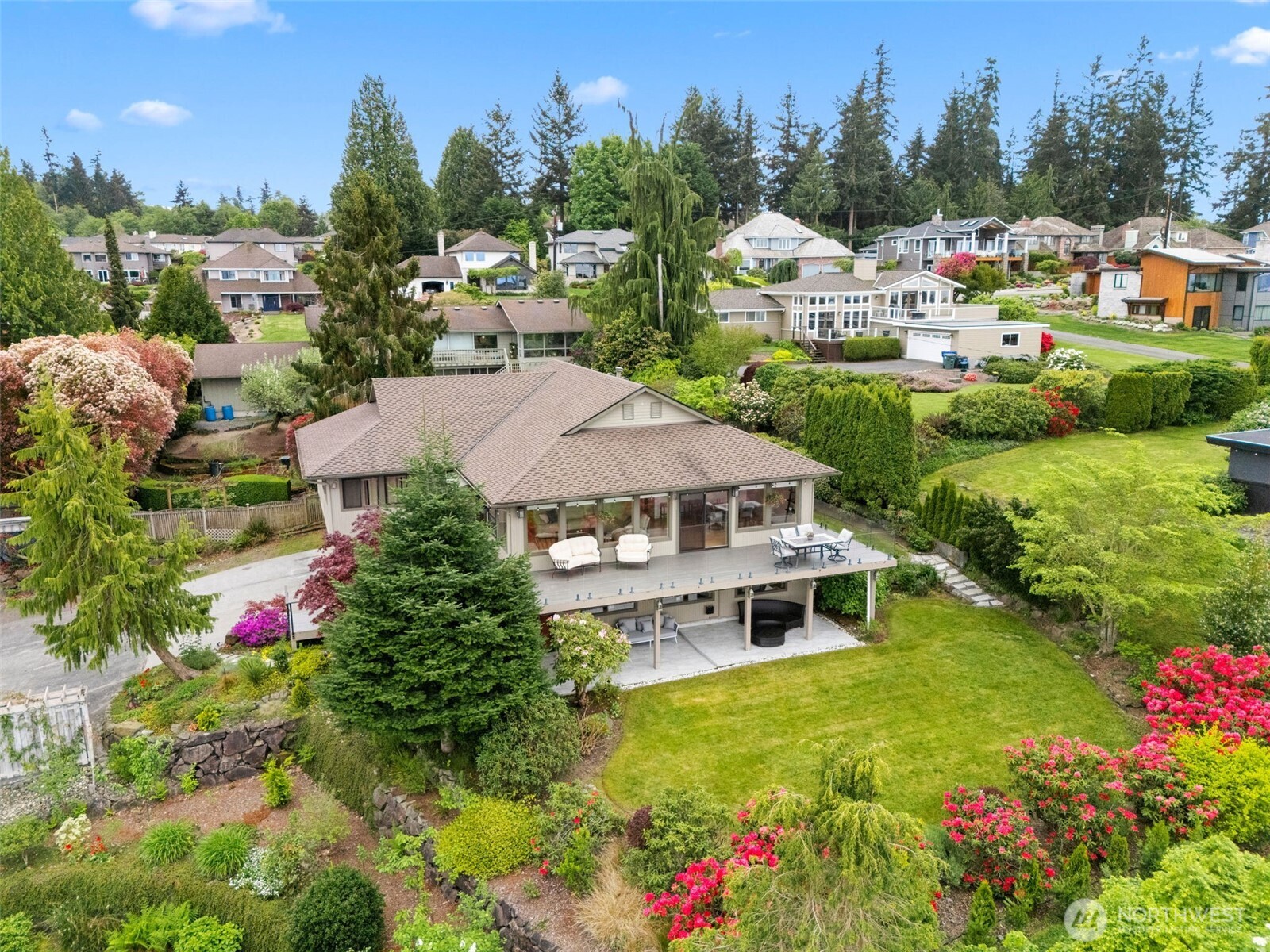 5128 Seaview Way Property Photo 33