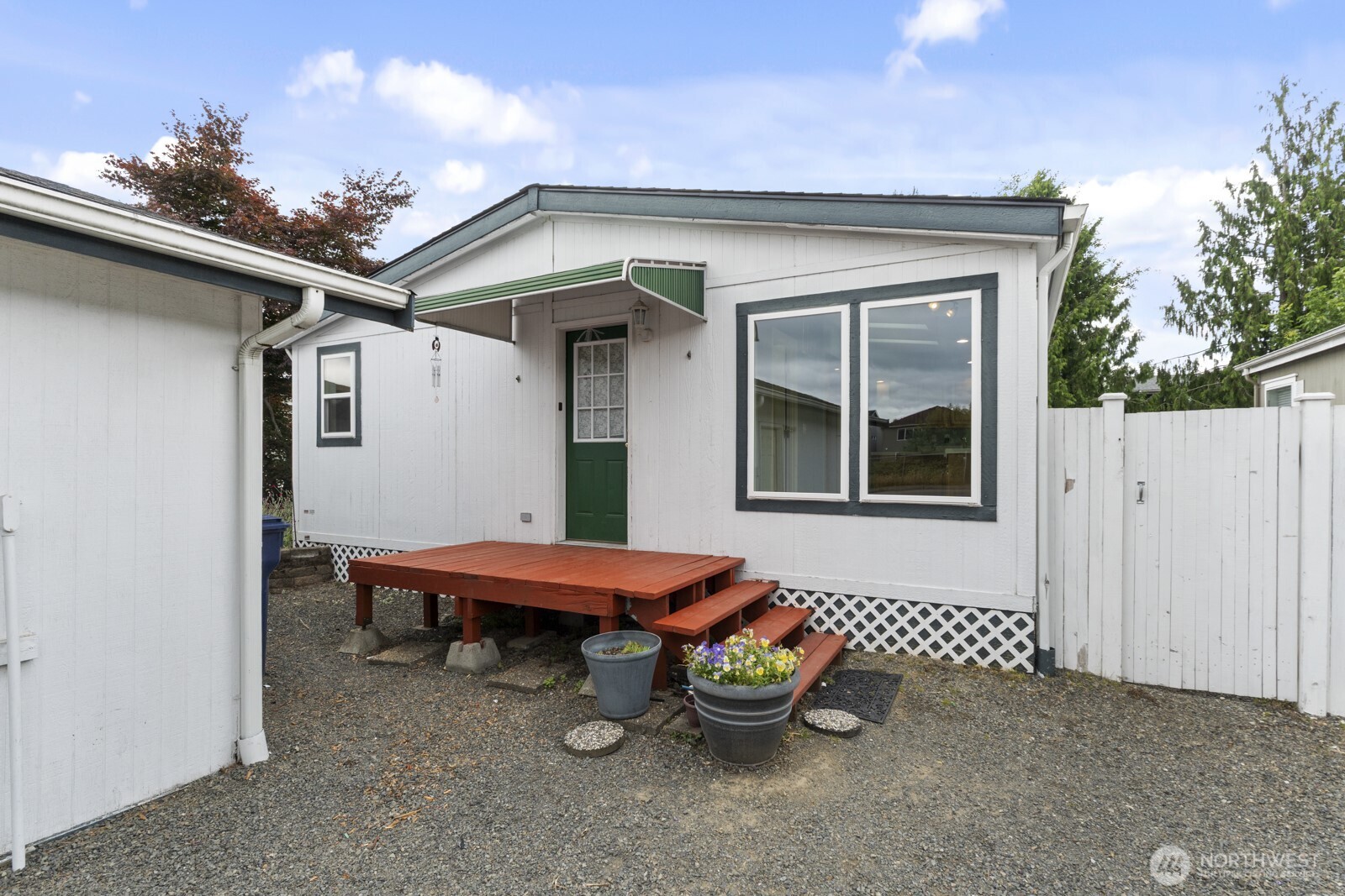 8331 15th Place Property Photo 1