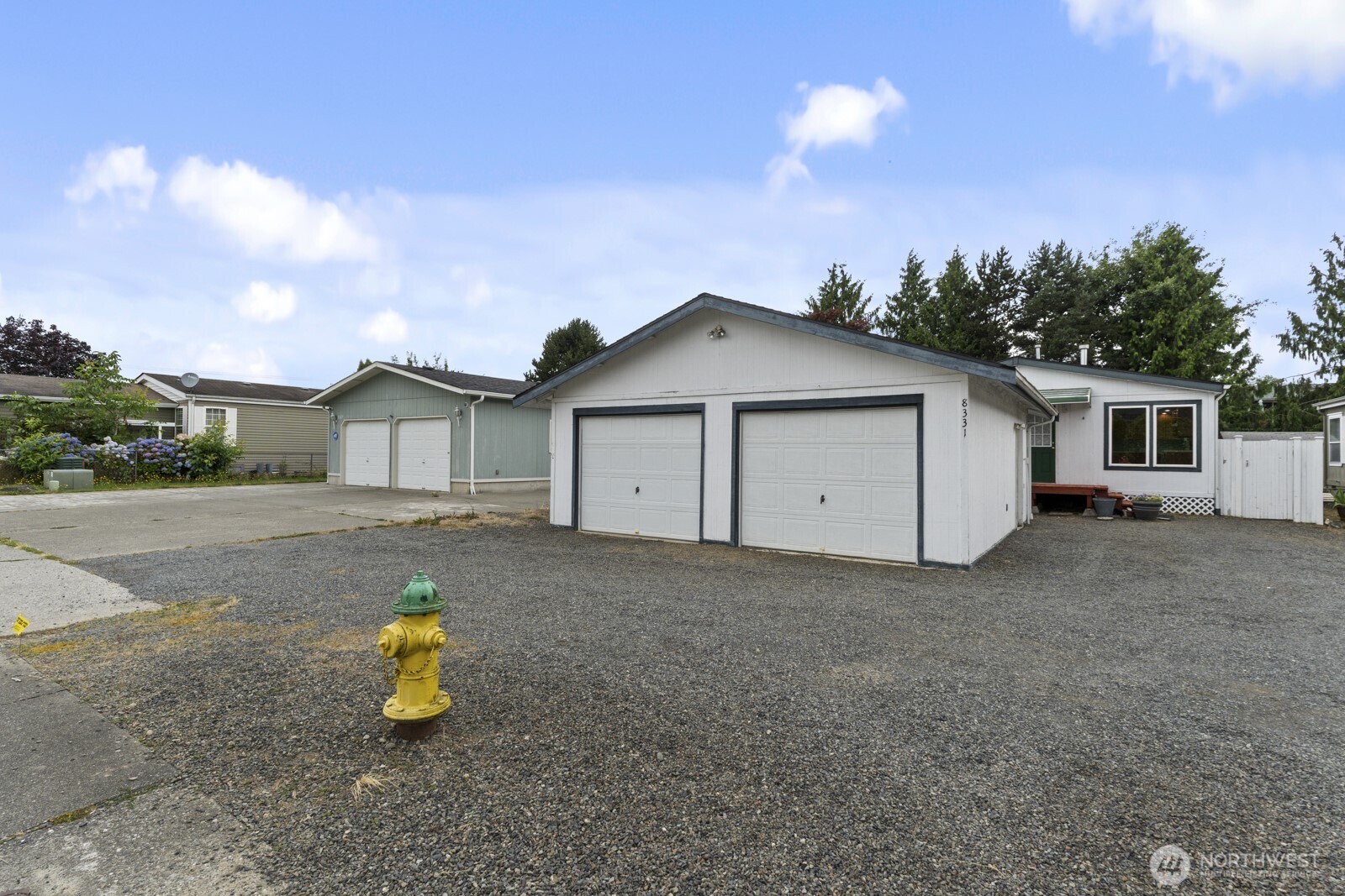 8331 15th Place Property Photo 3