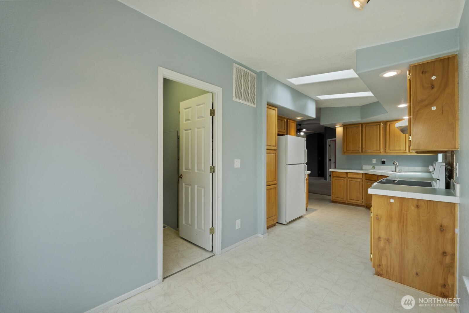 8331 15th Place Property Photo 7