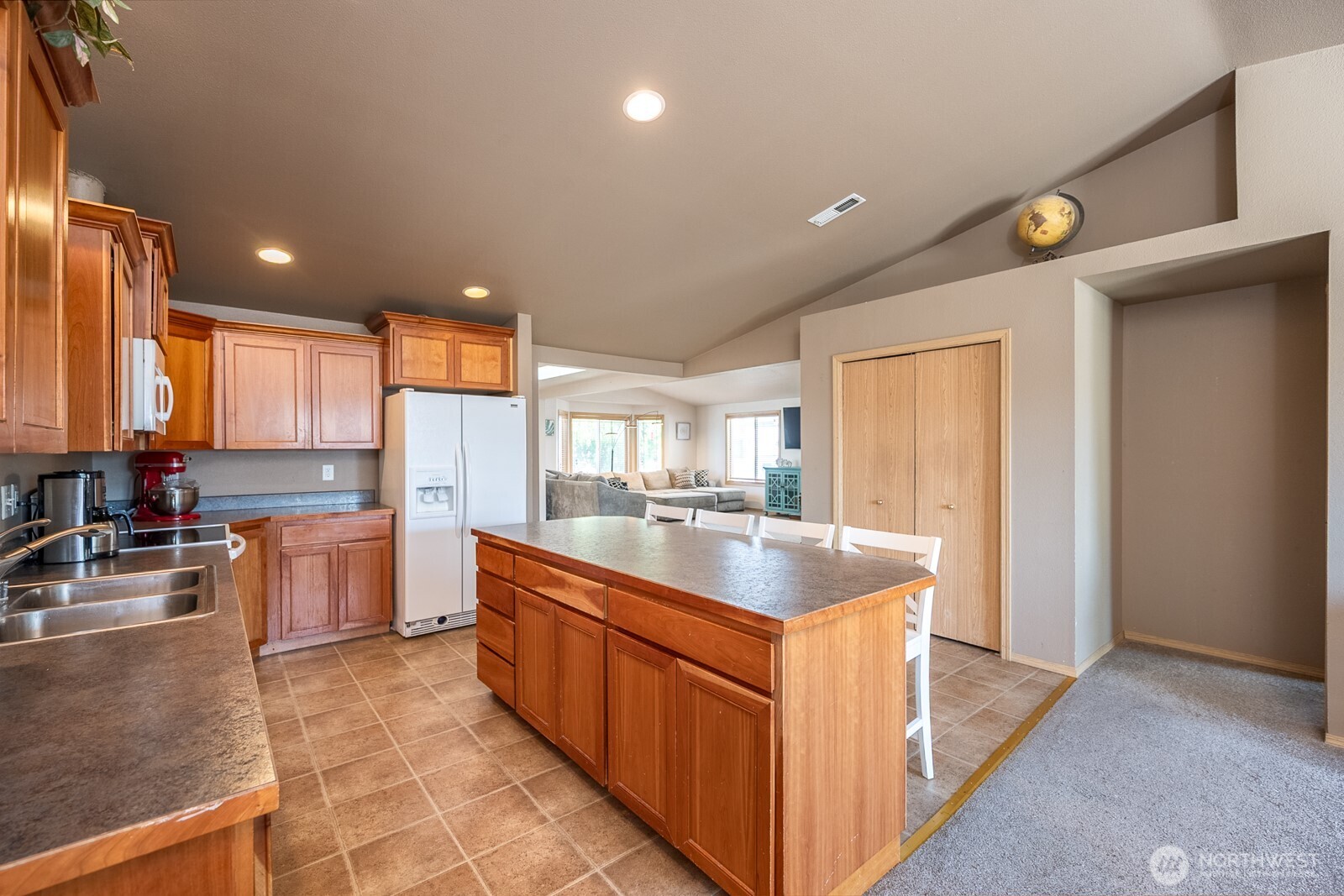 206 I Street Property Photo 9