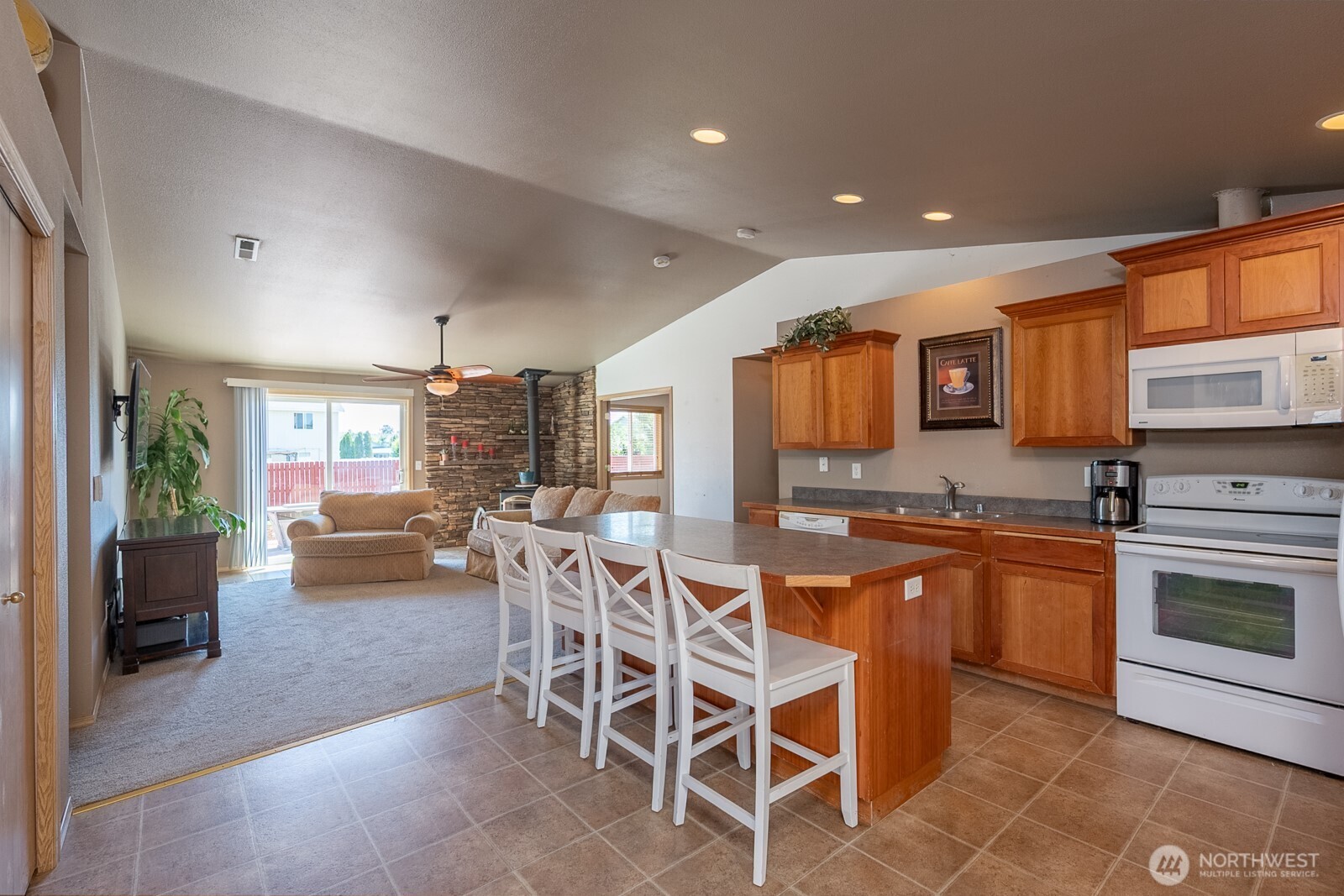 206 I Street Property Photo 10