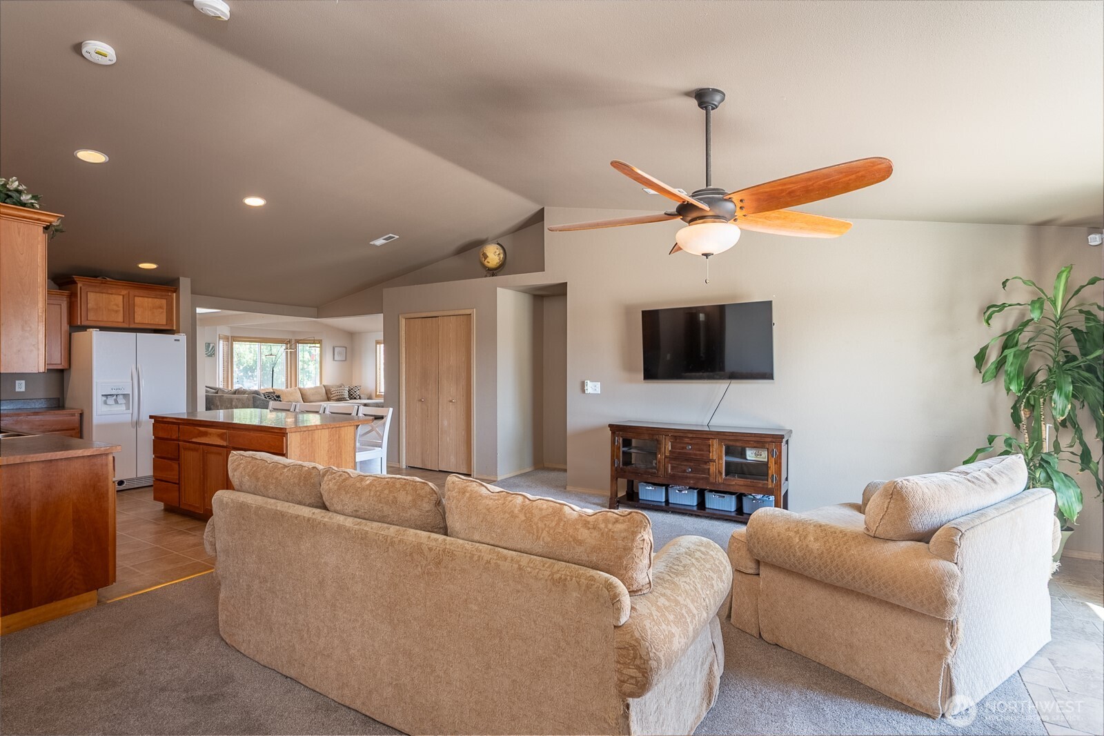 206 I Street Property Photo 12