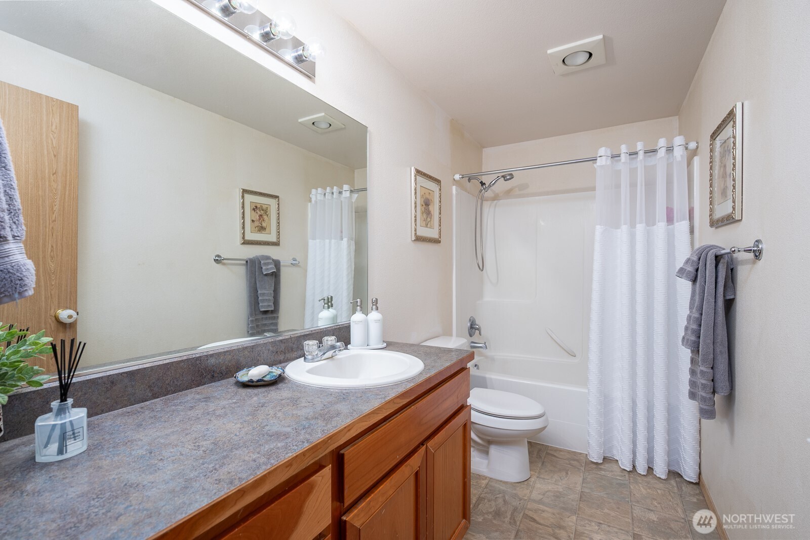 206 I Street Property Photo 20